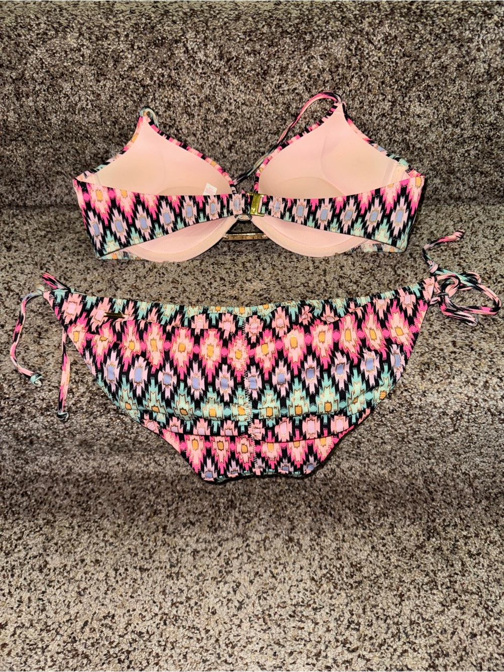 Victoria Secret Bikini - Picture 2 of 4